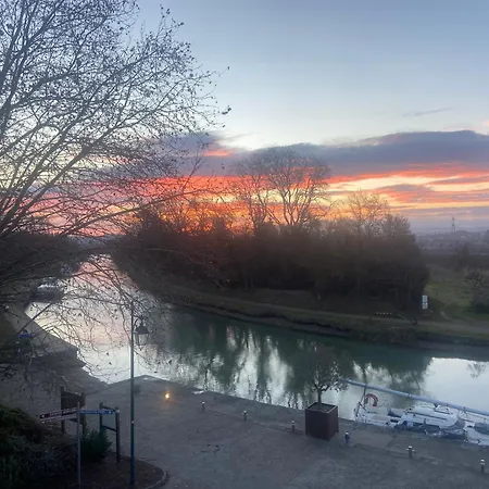 Apartment La Terrasse Du Canal, Pour 5 Personnes La Redorte