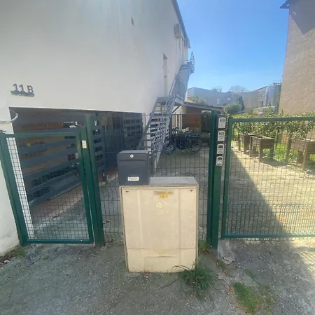 La Terrasse Du Canal, Pour 5 Personnes La Redorte