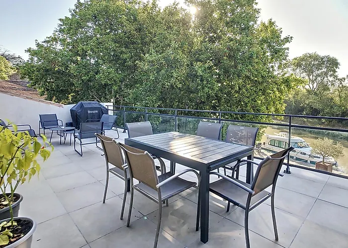 La Terrasse Du Canal, Pour 5 Personnes La Redorte
